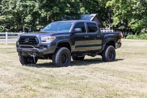Toyota Tacoma Front Bumper - Rough Country - Hybrid | 12000-Lb Pro Series Winch | Synthetic Rope - '16-'23